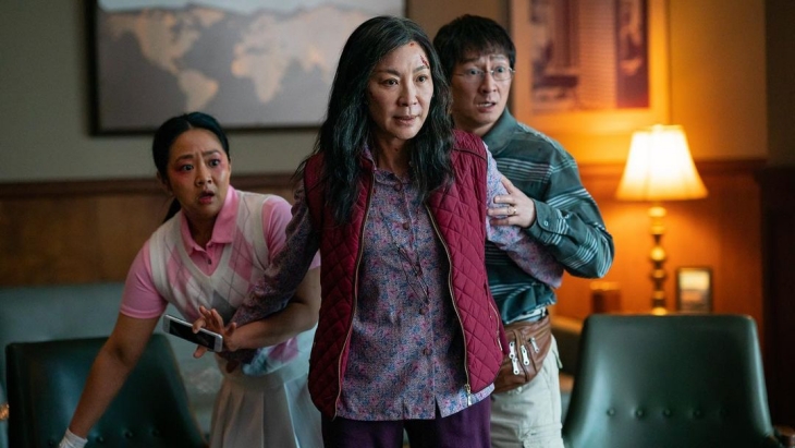 Micheelle Yeoh Bintangi Serial Disney Plus 'American Born Chineese'