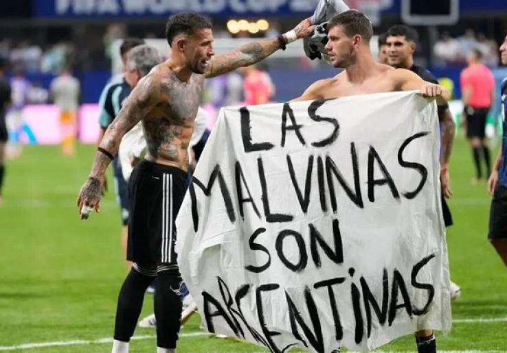 Timnas Argentina Terancam Sanksi FIFA Akibat Bentangkan Spanduk Politik Kontroversial Usai Kalahkan Inggris