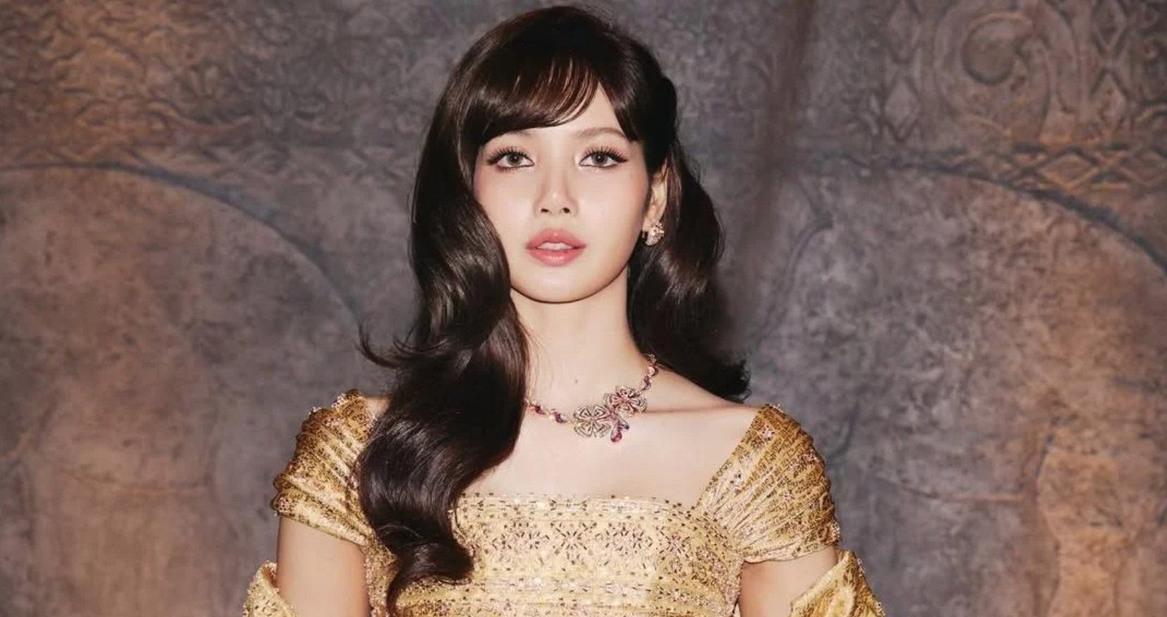 Lisa BLACKPINK Lempar Teka-Teki Single Berikutnya, Berawalan Huruf T