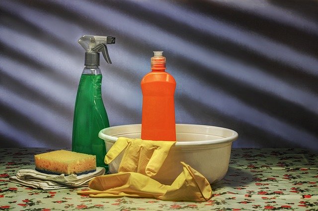 Disinfektan hanya untuk benda mati (Foto: Pixabay/Michael-T)