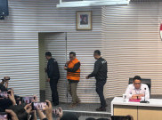 Politikus PDIP Antar Hasto ke Mobil Tahanan, Teriak Kata Merdeka