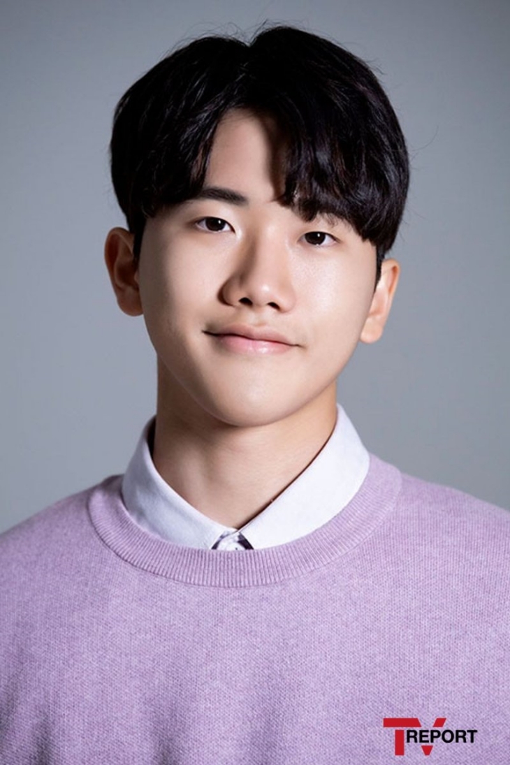 Ahn Jiho memerankan karakter J-Hope. (Foto: soompi.com)