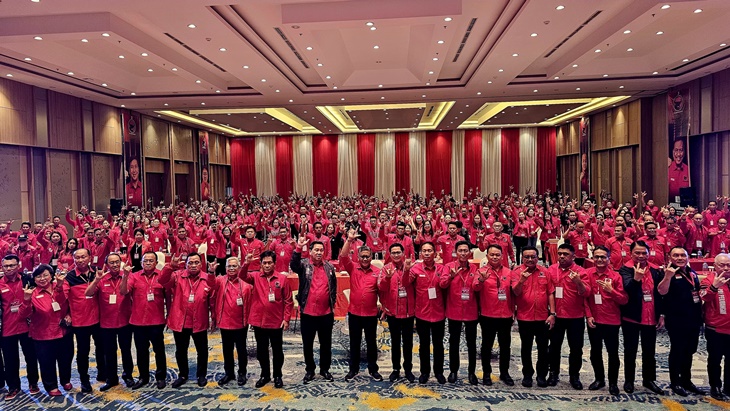Hasto Galang Semangat Kader PDIP Sulut Menangkan Ganjar-Mahfud