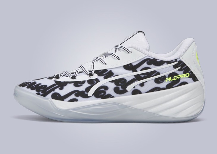 Sepatu terbarunya ini menampilkan iterasi warna yang berbeda. (Foto: Sole Retriever)