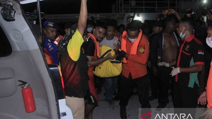 Tim SAR Hentikan Pencarian 17 Korban Kebakaran Kapal di NTT