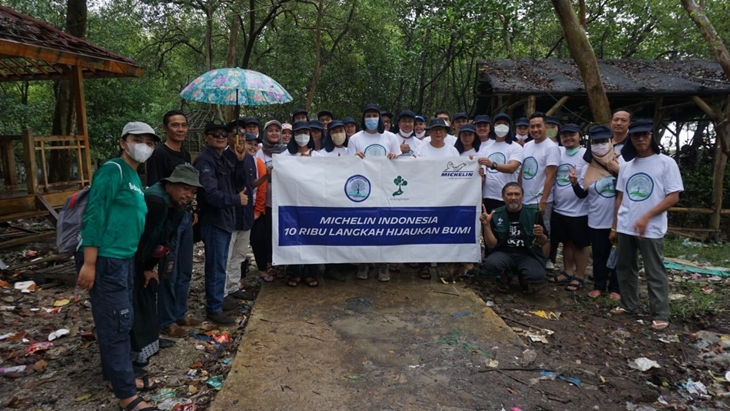 Dorong Reforestasi, Michelin Tanam 6.000 Bibit Pohon