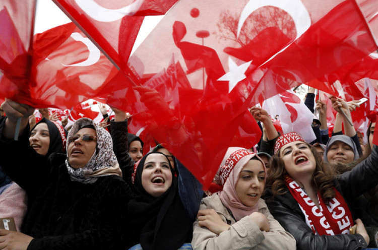 Turki Pecat 107 Hakim dan Jaksa