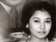 Mas Kawin Kain Batik Sukarno Kepada Heldy
