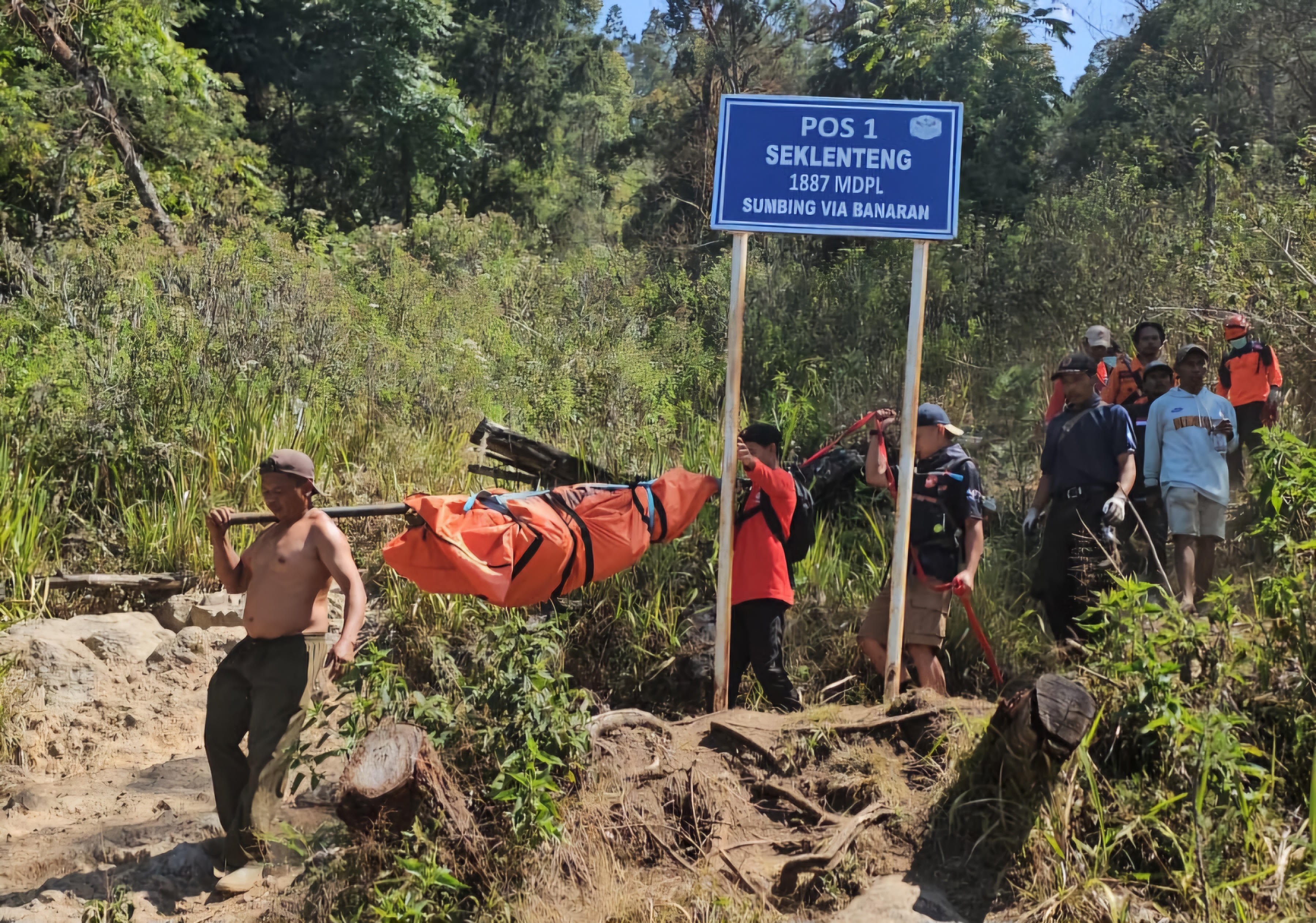  Nyasar di Jalur Banaran, Pendaki SMK 17 Tahun Ditemukan Tewas di Gunung Sumbing