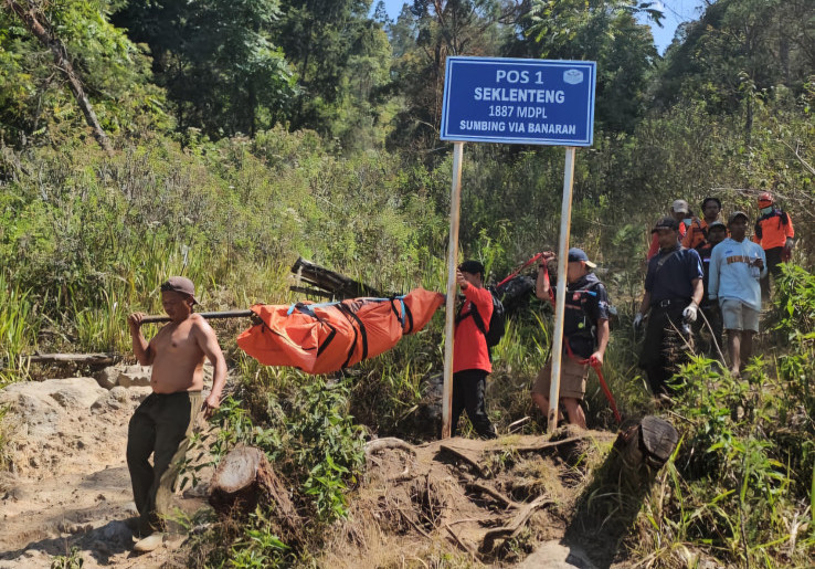  Nyasar di Jalur Banaran, Pendaki SMK 17 Tahun Ditemukan Tewas di Gunung Sumbing