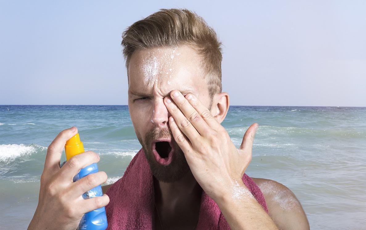 Sedang Ramai di TikTok, Begini Tips Menggunakan Powder Sunscreen