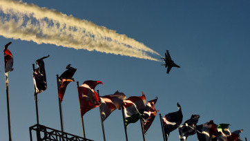 Atraksi Elang-elang Muda TNI AU Pada Pembukaan F8