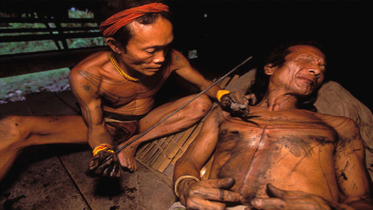 Mengurai Makna Tato Suku Mentawai