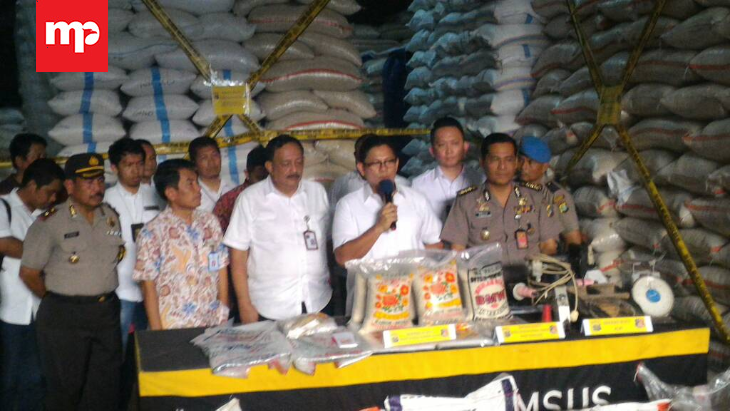 Polda Metro Bongkar Gudang Pengoplos Beras dan Gula