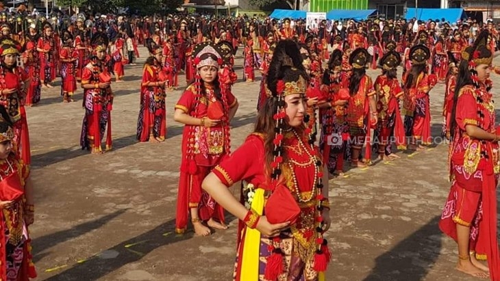400 Penari Kelana Tumpah Ruah di Cirebon