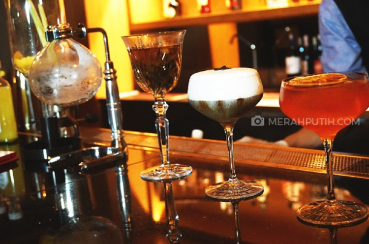 Mengenal 3 Signature Cocktail Empress China Bar