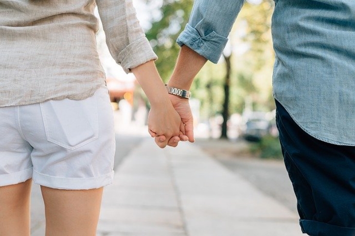 Jangan merahasiakan apa pun dengan pasanganmu. (Foto: Pixabay/Free-Photos)