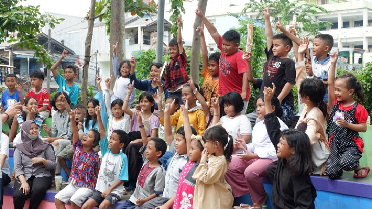 Gerakan Literasi Masyarakat (GELIAT) Tanamkan Budaya Literasi pada Anak-Anak
