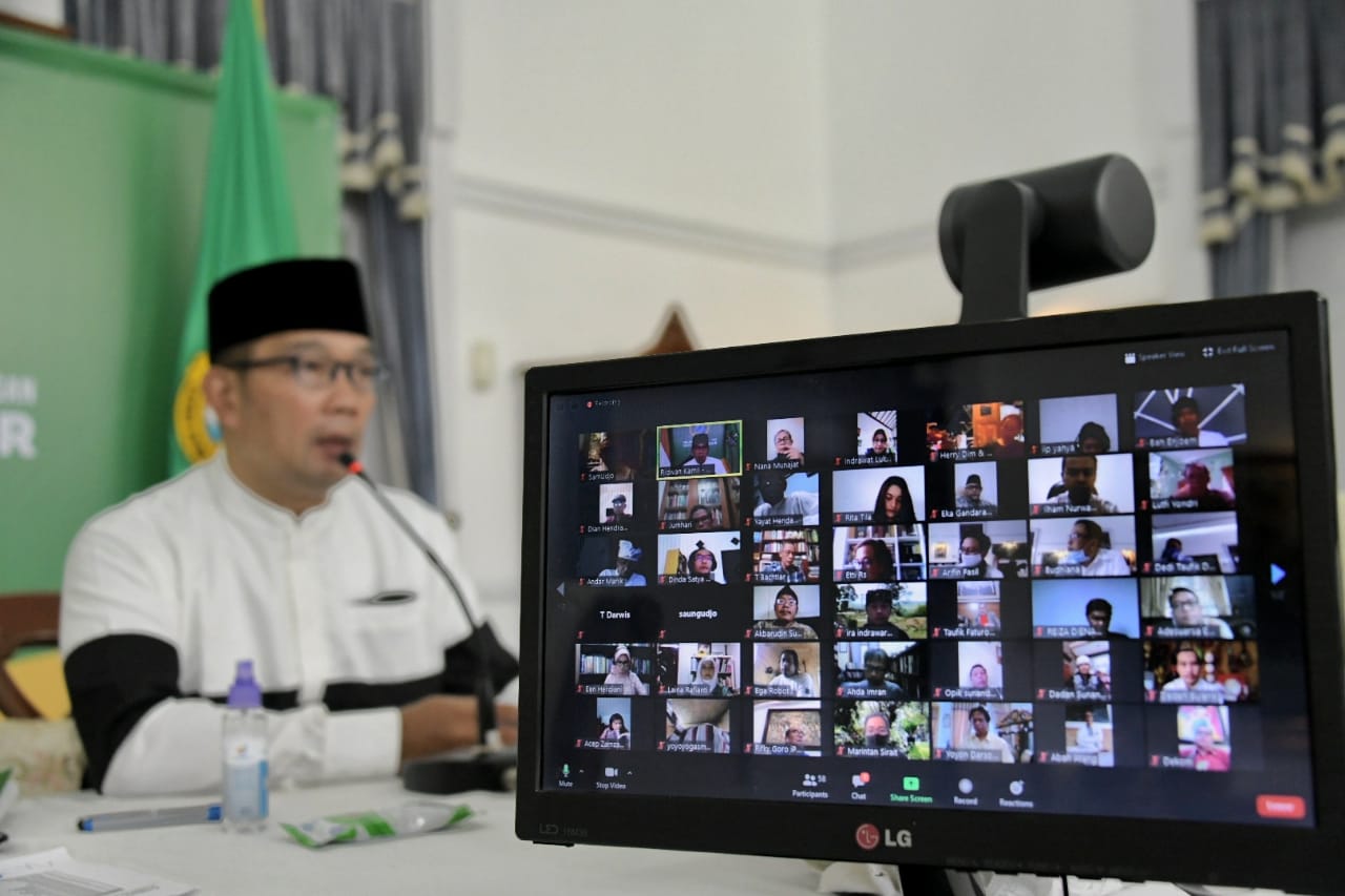 Ridwan Kamil Ajak Seniman dan Budayawan Cegah Penyebaran COVID-19