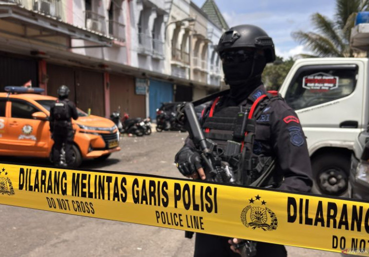 Benda Mirip Bom di Depan Gereja GKPS Ternyata Cuma Kayu, Polisi Buru 'Prankster' yang Bikin Jantungan Warga