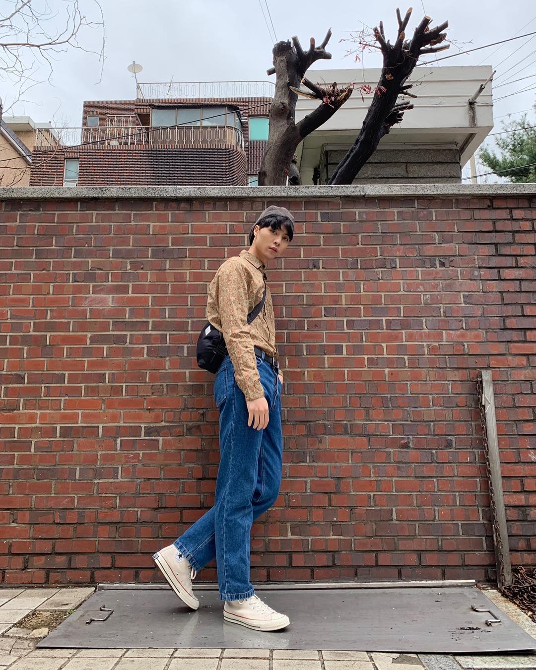 7 Sneakers Terbaik yang Digunakan Para Idola K-Pop
