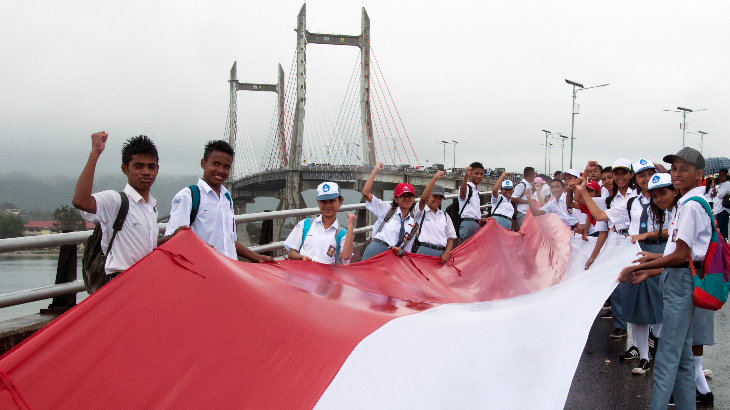Festival Jembatan Merah Putih Pecahkan Rekor MURI 