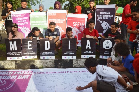Ilustrasi demo kebebasan pers (ANTARA FOTO/Ahmad Subaidi)