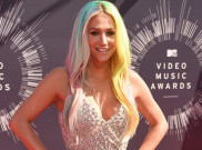 Lewat Tweet, Kesha Sampaikan Simpati kepada Selena Gomez dan Lady Gaga