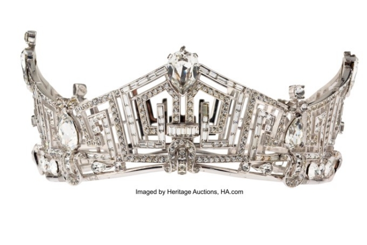 Mahkota ini sangat unik dan langka. (Foto: Heritage Auctions)