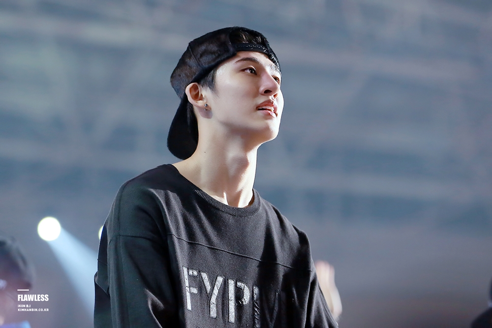 B.I iKON (Foto: imgur)