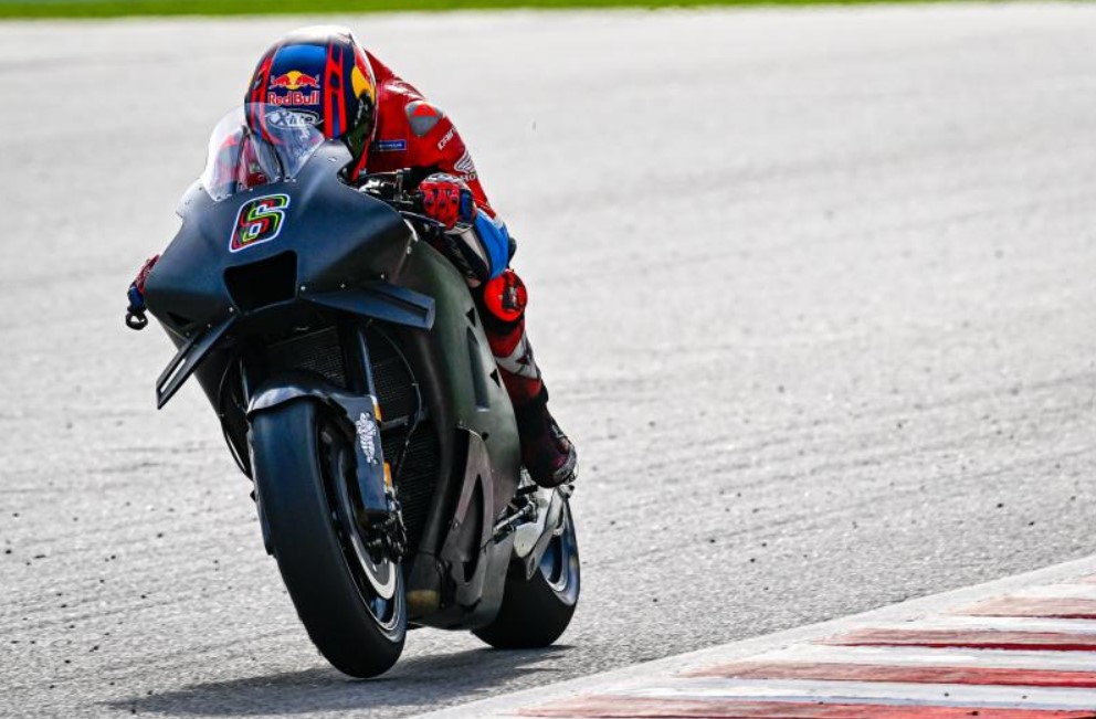 Stefan Bradl Sebut Pengembangan Honda MotoGP Tidak Jelas