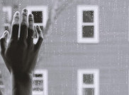 Melukai Diri Sendiri Tanda Seseorang Butuh Bantuan