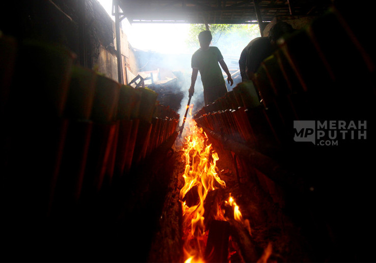 Mengintip Pembuatan Lamang Tapai Kuliner Tradisional Minangkabau Santapan Khas Puasa Ramadan