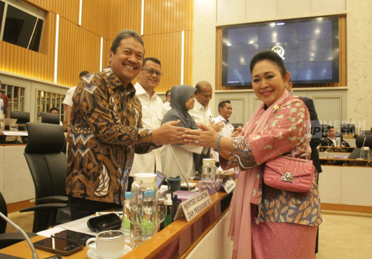 Raker Menteri KKP Wahyu Trenggono dengan Komisi IV DPR bahas Efisiensi Anggaran