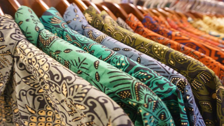 Pakai Batik, Tetap Kasual