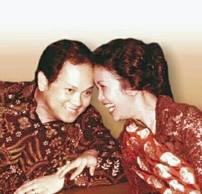 Bikin Baper, Ini 7 Kata Mutiara BJ Habibie Tentang Cinta