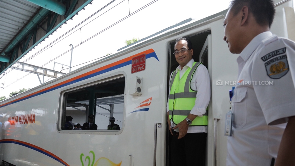 Uji Coba Perdana, Menteri Perhubungan Menjajal Jalur Baru KA Bandara Soetta