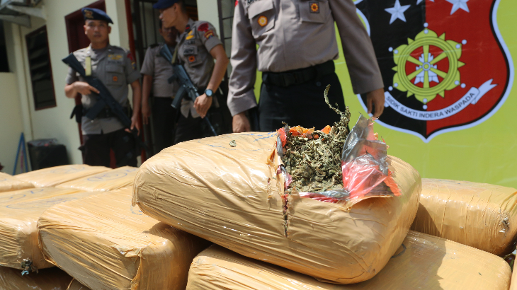 Polisi Gagalkan Pengiriman Enam Kilogram Ganja
