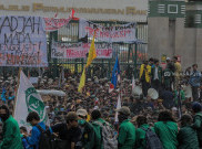 Ribuan Mahasiswa Menolak RUU KPK dan RKUHP di DPR