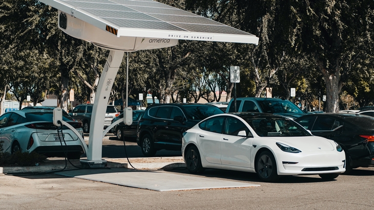 Ikuti California, Oregon Larang Penjualan Mobil Bermesin Bensin Mulai 2035