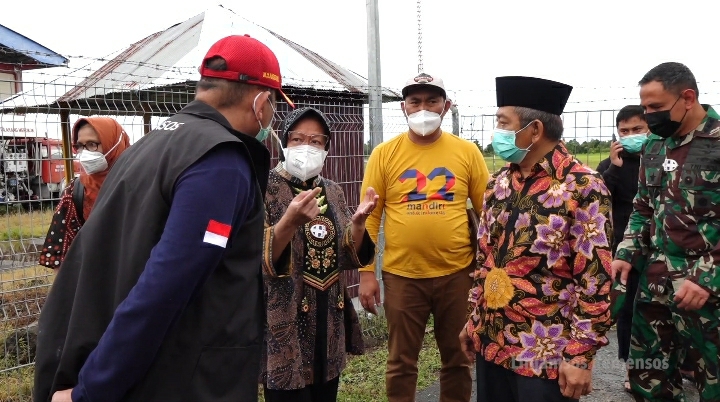 Terhalang Longsor, Tim Kemensos Kesulitan Capai Ibu Kota Sulbar