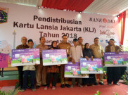 Pemprov DKI Didesak Tidak Rapel Pencairan Bantuan Kartu Lansia Jakarta