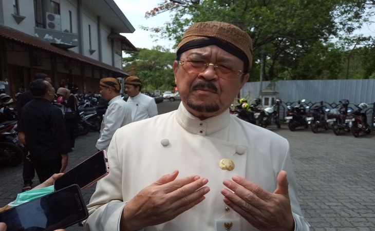 Bakal Calon Wali Kota Solo Achmad Purnomo ungguli Gibran dalam survei Median
