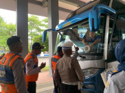 Jamin Keamanan Angkutan Libur Nataru, Petugas Lakukan Ramp Check di Terminal Tirtonadi Solo