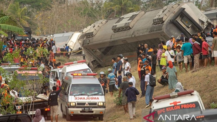 Sejumlah Kereta Alami Keterlambatan Imbas Proses Evakuasi KA Argo Semeru