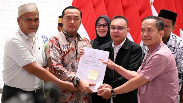 Prabowo Beri Hak Rehabilitasi bagi 2 Guru Luwu Utara, Mensesneg: Guru Harus Dilindungi, Bukan Dihukum
