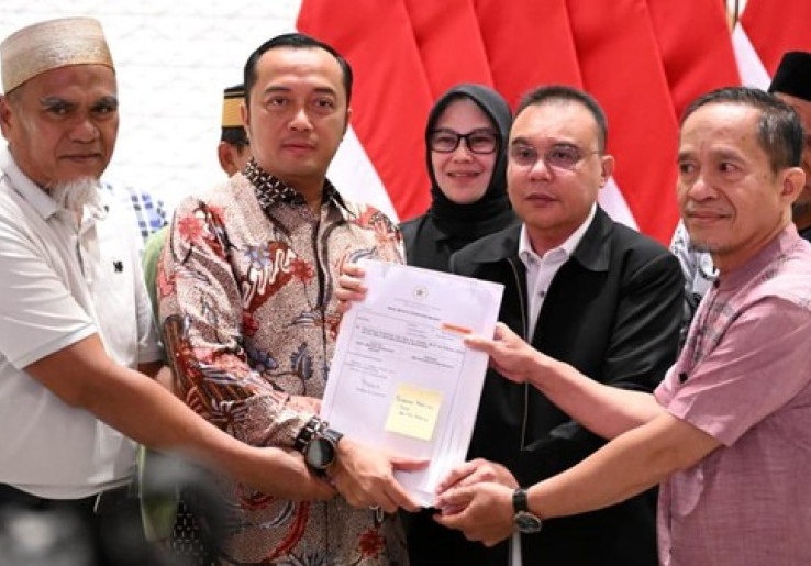 Presiden Rehabilitasi 2 Guru SMA di Luwu Utara, Komisi II DPR: Kepala Daerah Jangan Asal Pecat Guru