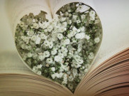 Puisi, Sajak, dan Kutipan Cinta Paling Romantis untuk Kekasihmu yang Terpisah Jarak