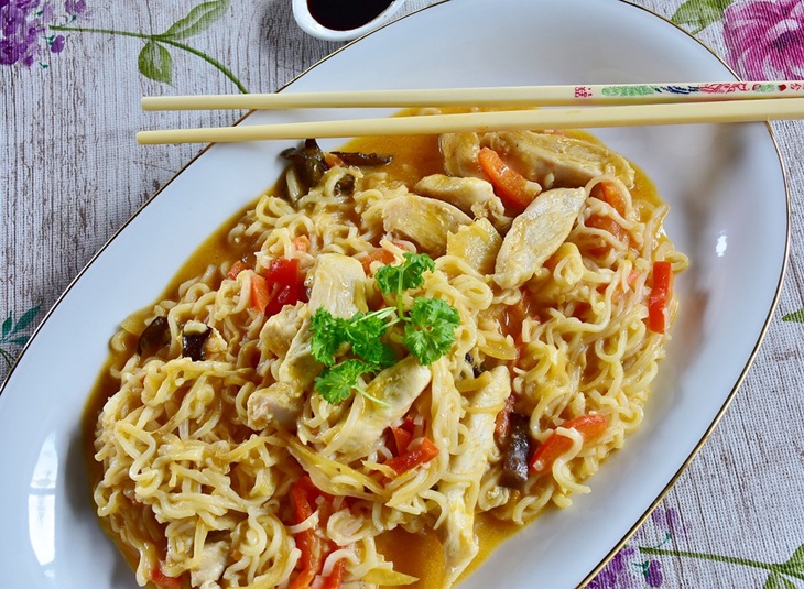 Zat liln membuat mi instan sulit dicerna. (Foto: Pixabay/RitaE)