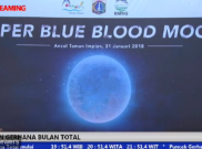Super Blue Blood Moon Tampak di Langit Jakarta